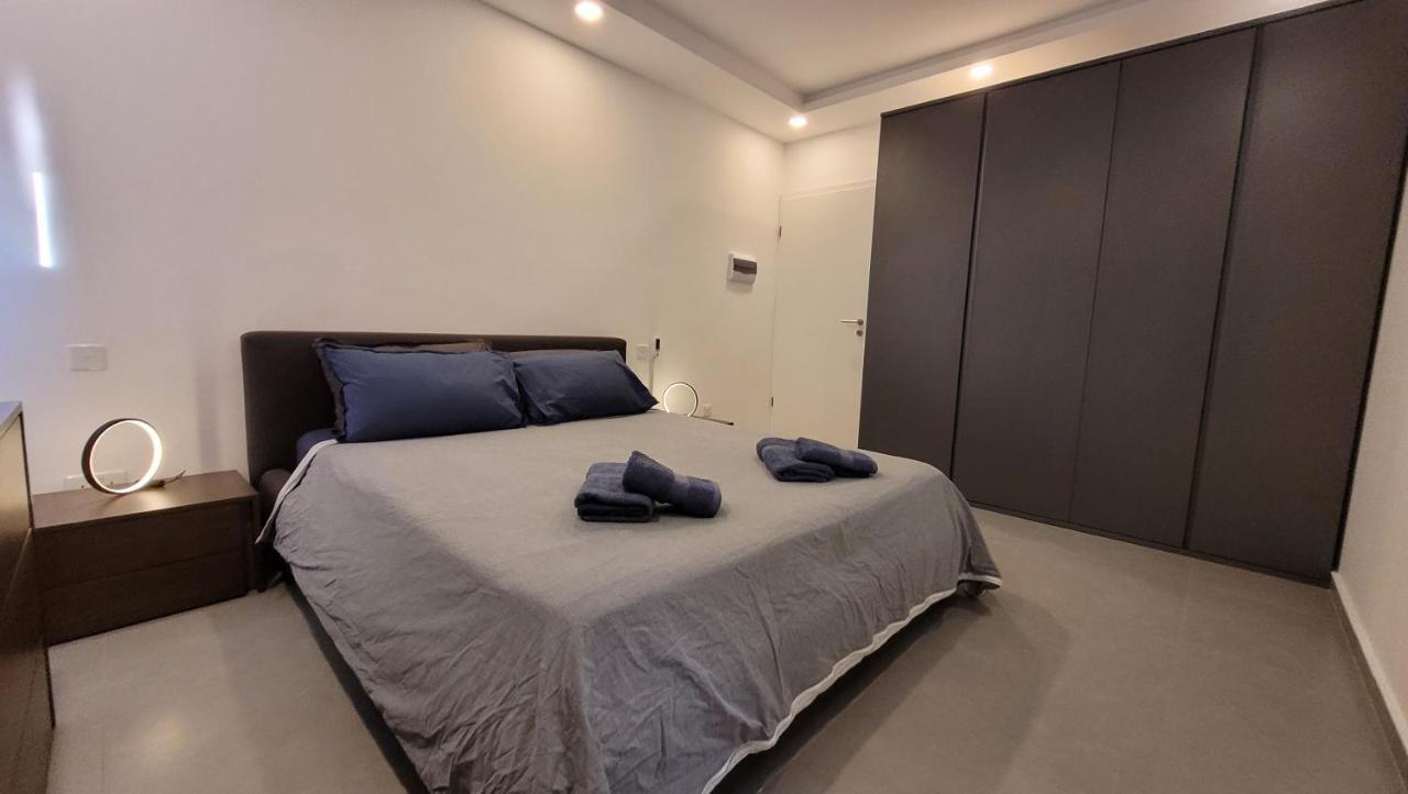 Stylish - Modern - Large Terrace - 2 Bed - 200 M From Sea - Fully Air Con St. Paul's Bay Exterior foto